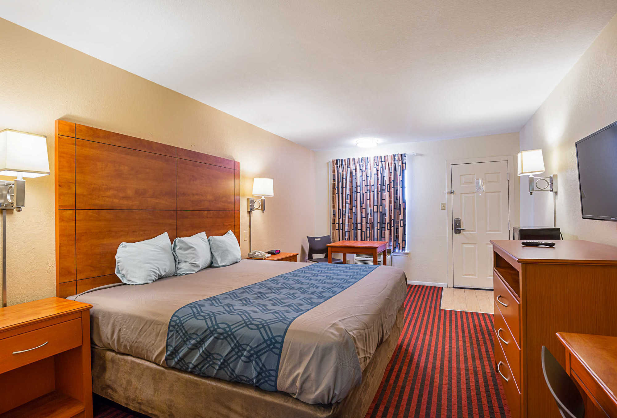 Econo Lodge Huntsville- University Area Номер фото